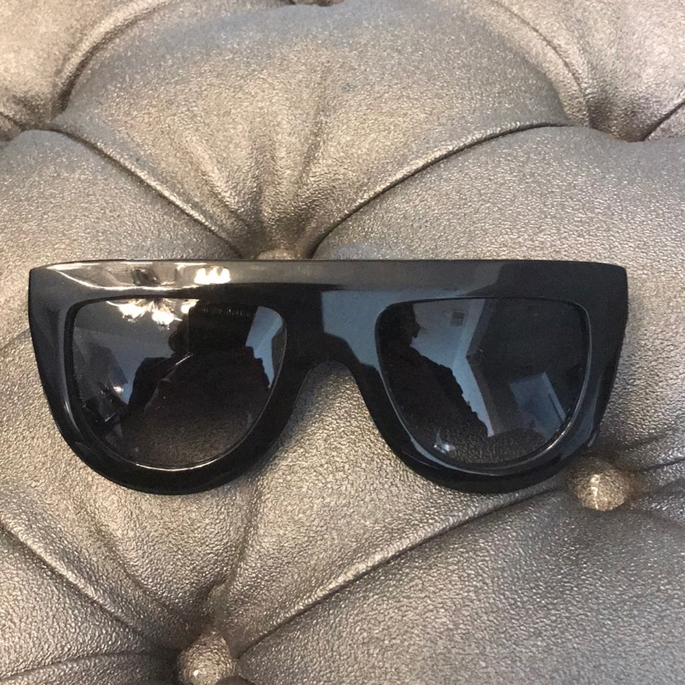 Celine Andrea Sunglasses 🕶 - Picture 5 of 8